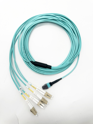 8 Core OM3 MTP® ke LC Fiber Optic Trunk Cable Female Plenum Patch Cord 5m untuk pusat data kepadatan tinggi